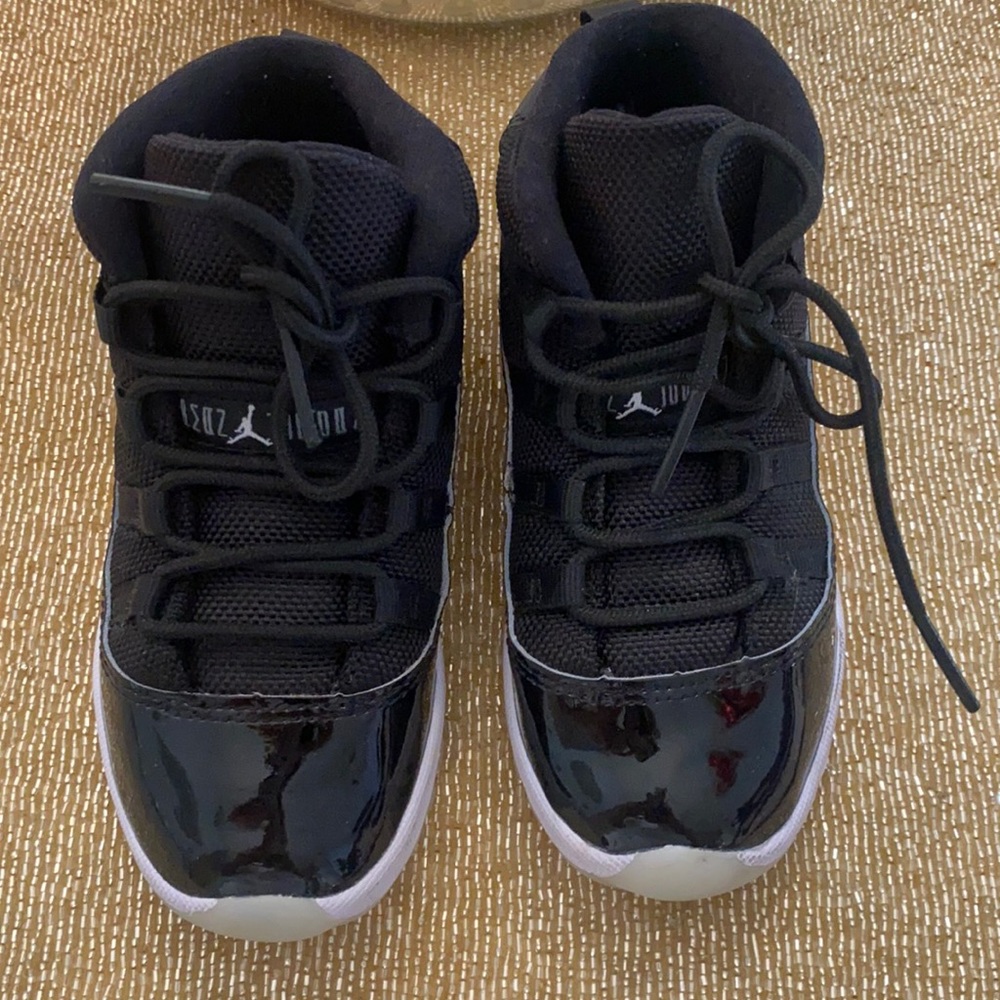 Kids Jordan 11